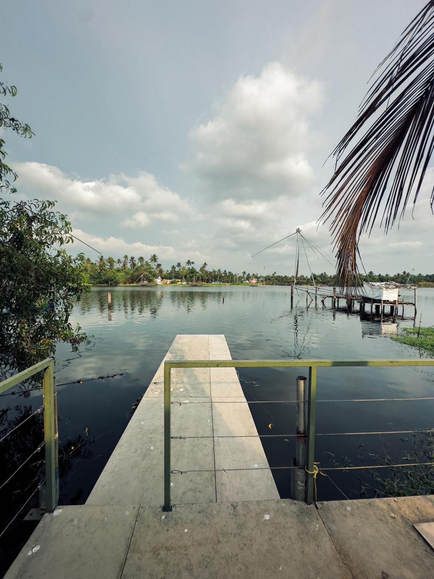 Bamboonest Riverside Villa Kochi Bagian luar foto