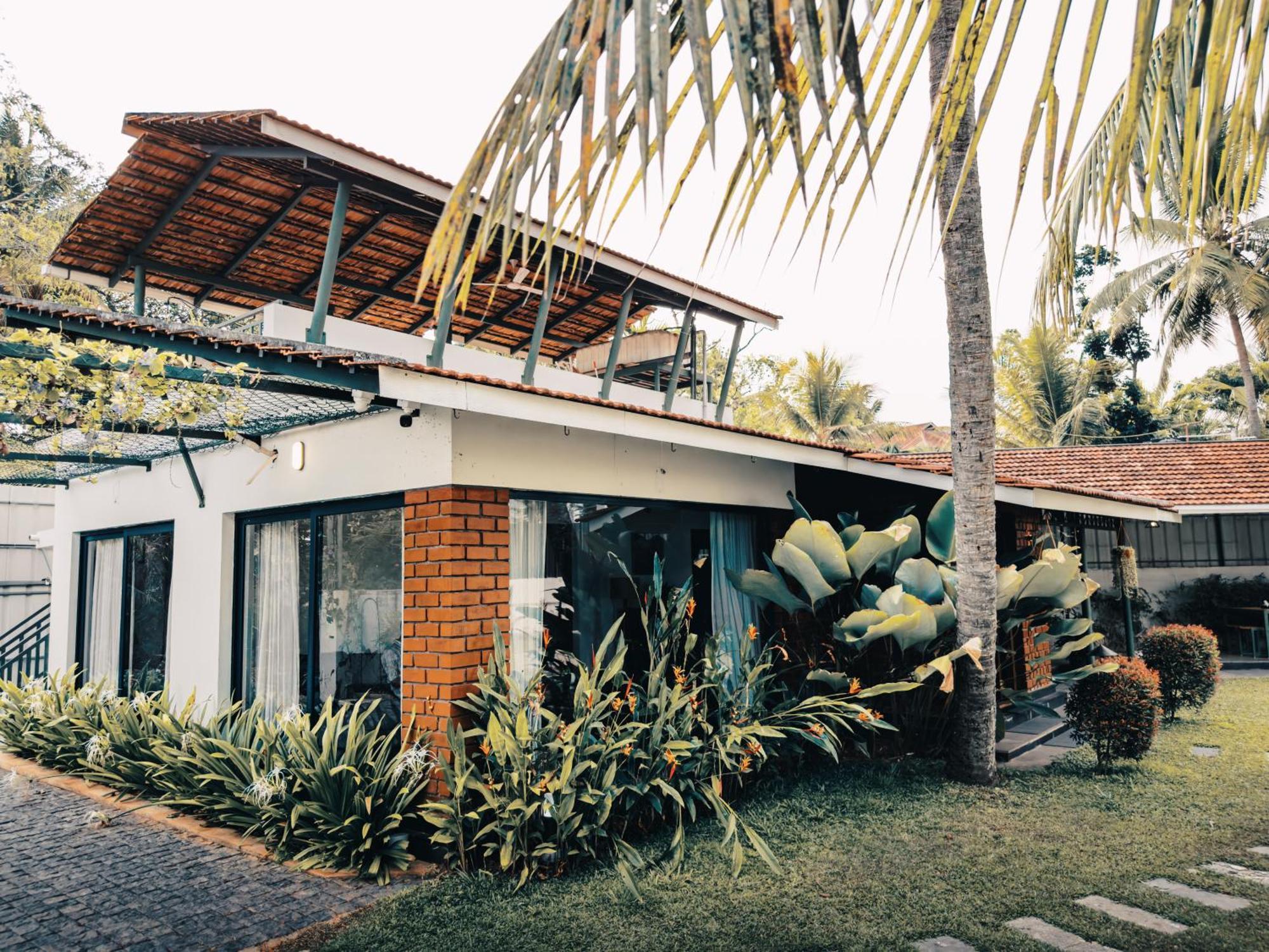 Bamboonest Riverside Villa Kochi Bagian luar foto